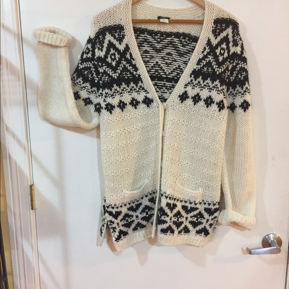 TONIGHT Jcrew  hand knitted sweater Sz large